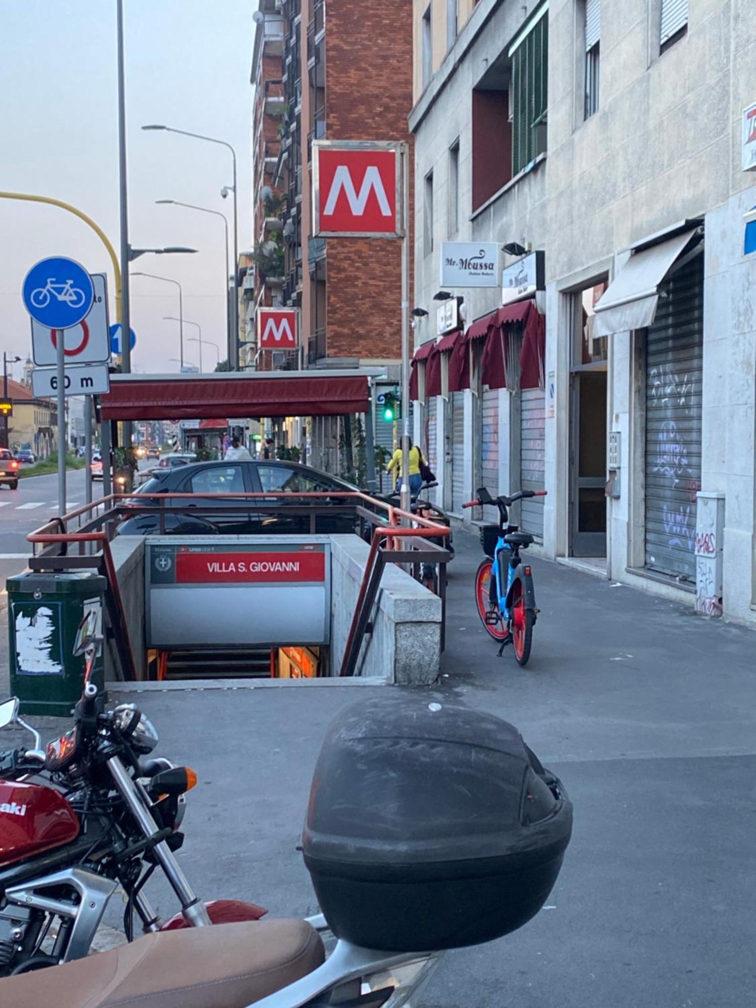 Bnb Milano Dipinta Di Blu Kültér fotó